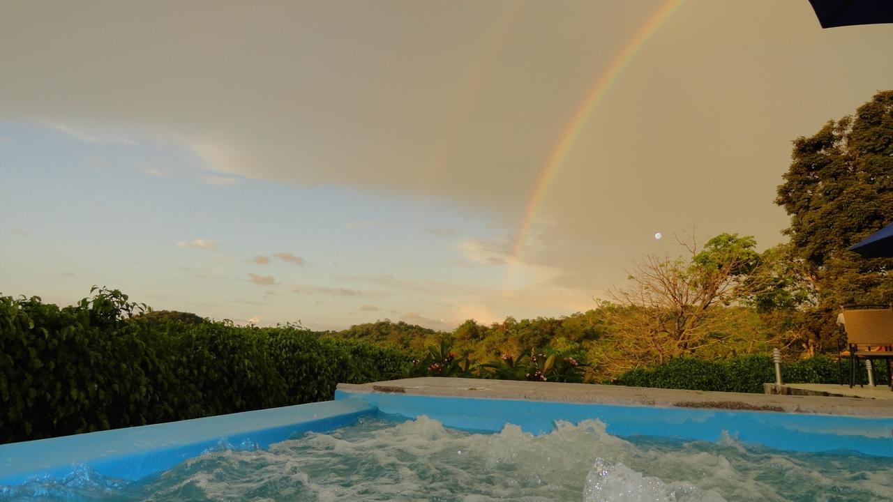 Mantaraya Lodge Puerto López エクステリア 写真